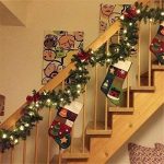 Decoración navideña para escaleras